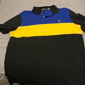 Polo shirt. Size Large, classic fit. Great condition!!
